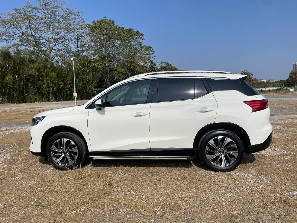 2021 GAC Trumpchi GS4 1.5T 169HP L4 6MT,autocango,china used car exporter,china ev exporter,chinese used car exporter,chinese used ev exporter