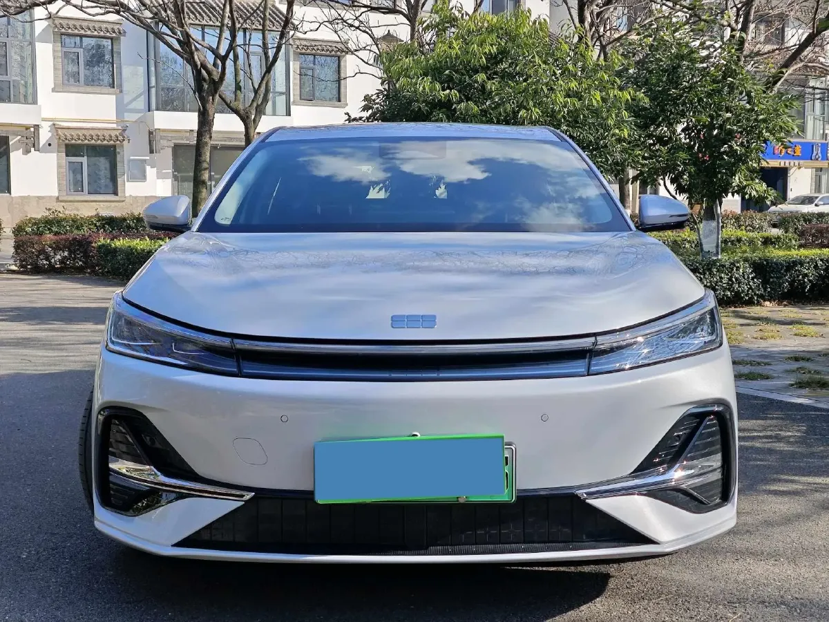 2025 Geely Galaxy A7 1.5L 112HP L4 1DHT PHEV,autocango,china used car exporter,china ev exporter,chinese used car exporter,chinese used ev exporter