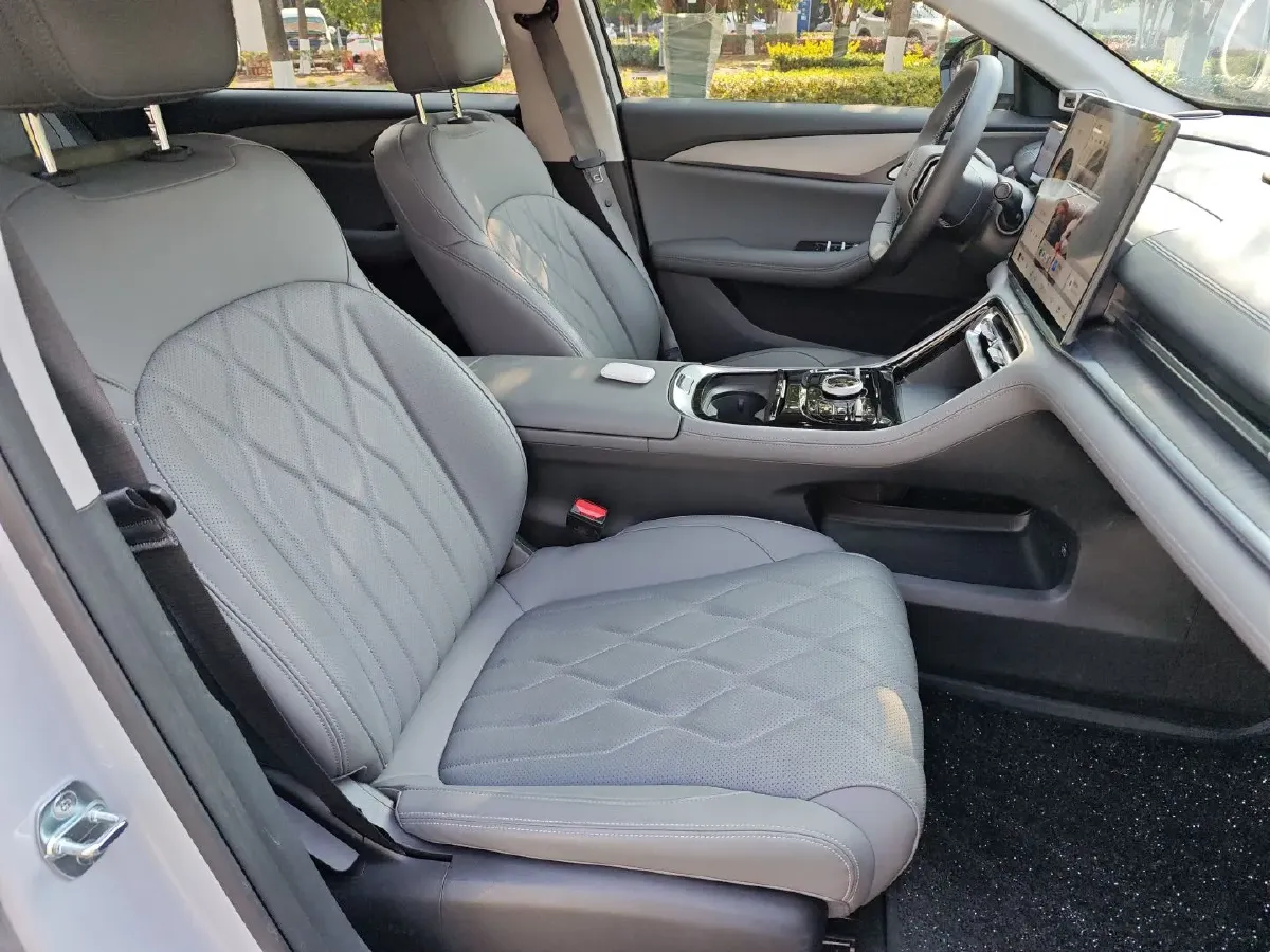 2025 Geely Galaxy A7 1.5L 112HP L4 1DHT PHEV,autocango,china used car exporter,china ev exporter,chinese used car exporter,chinese used ev exporter