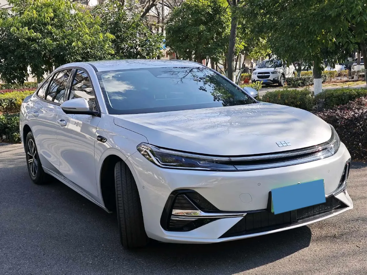 2025 Geely Galaxy A7 1.5L 112HP L4 1DHT PHEV,autocango,china used car exporter,china ev exporter,chinese used car exporter,chinese used ev exporter