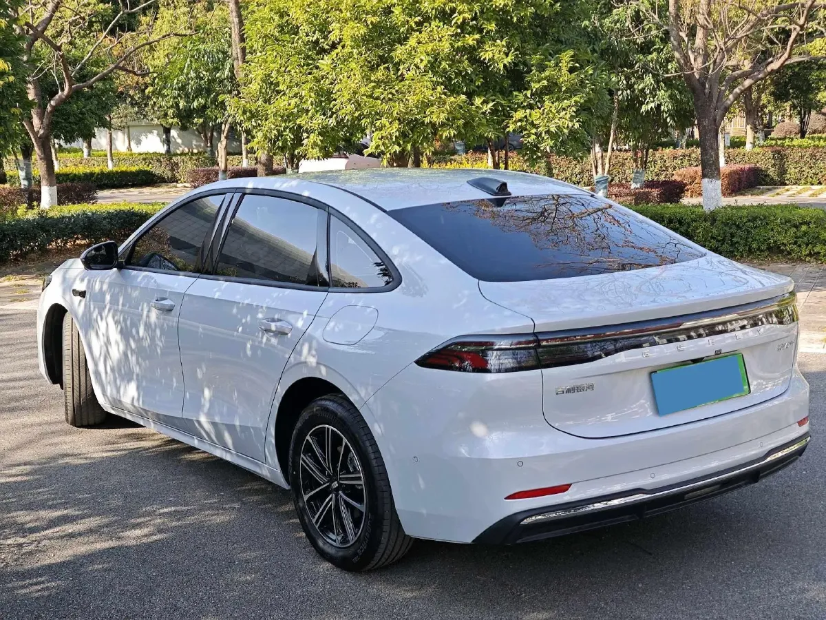 2025 Geely Galaxy A7 1.5L 112HP L4 1DHT PHEV,autocango,china used car exporter,china ev exporter,chinese used car exporter,chinese used ev exporter