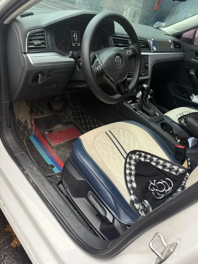 2019 Volkswagen T-Cross 1.4T 150HP L4 7DCT,autocango,china used car exporter,china ev exporter,chinese used car exporter,chinese used ev exporter