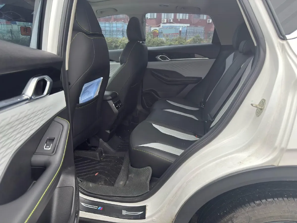 2022 Geely Coolray 1.5T 181HP L4 7DCT,autocango,china used car exporter,china ev exporter,chinese used car exporter,chinese used ev exporter