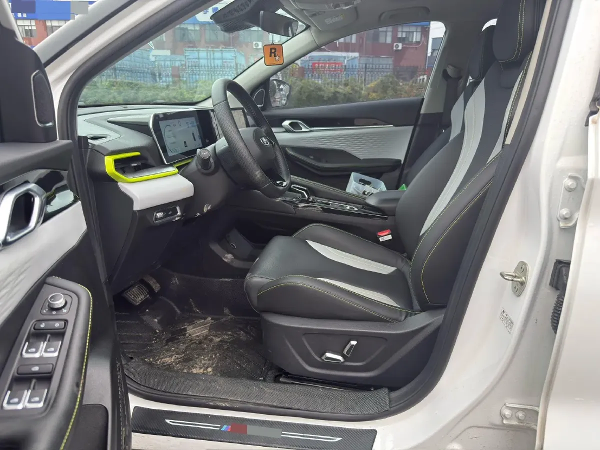 2022 Geely Coolray 1.5T 181HP L4 7DCT,autocango,china used car exporter,china ev exporter,chinese used car exporter,chinese used ev exporter