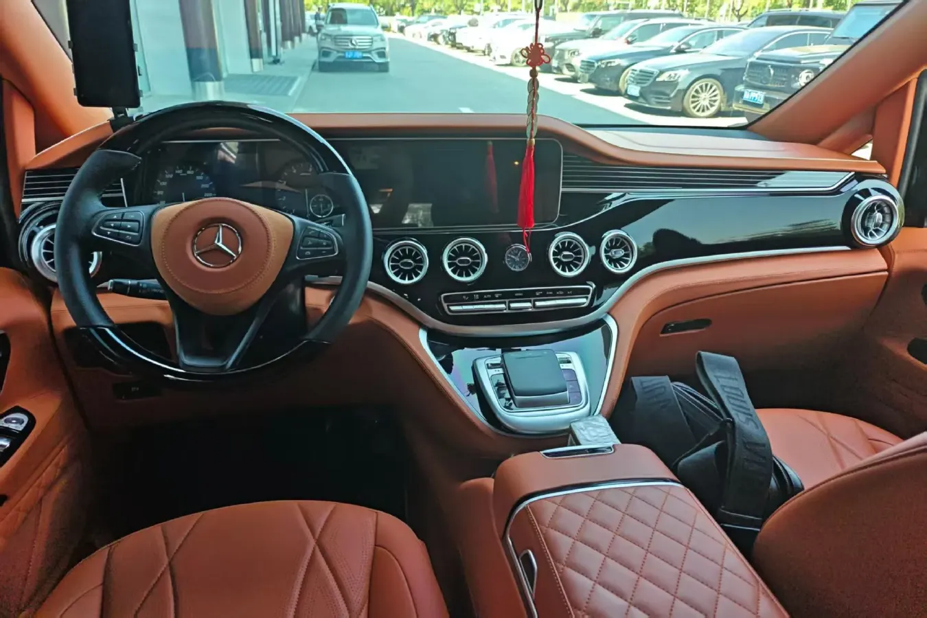 2024 Mansory V Class 2.0T 211HP L4 9AT,autocango,china used car exporter,china ev exporter,chinese used car exporter,chinese used ev exporter