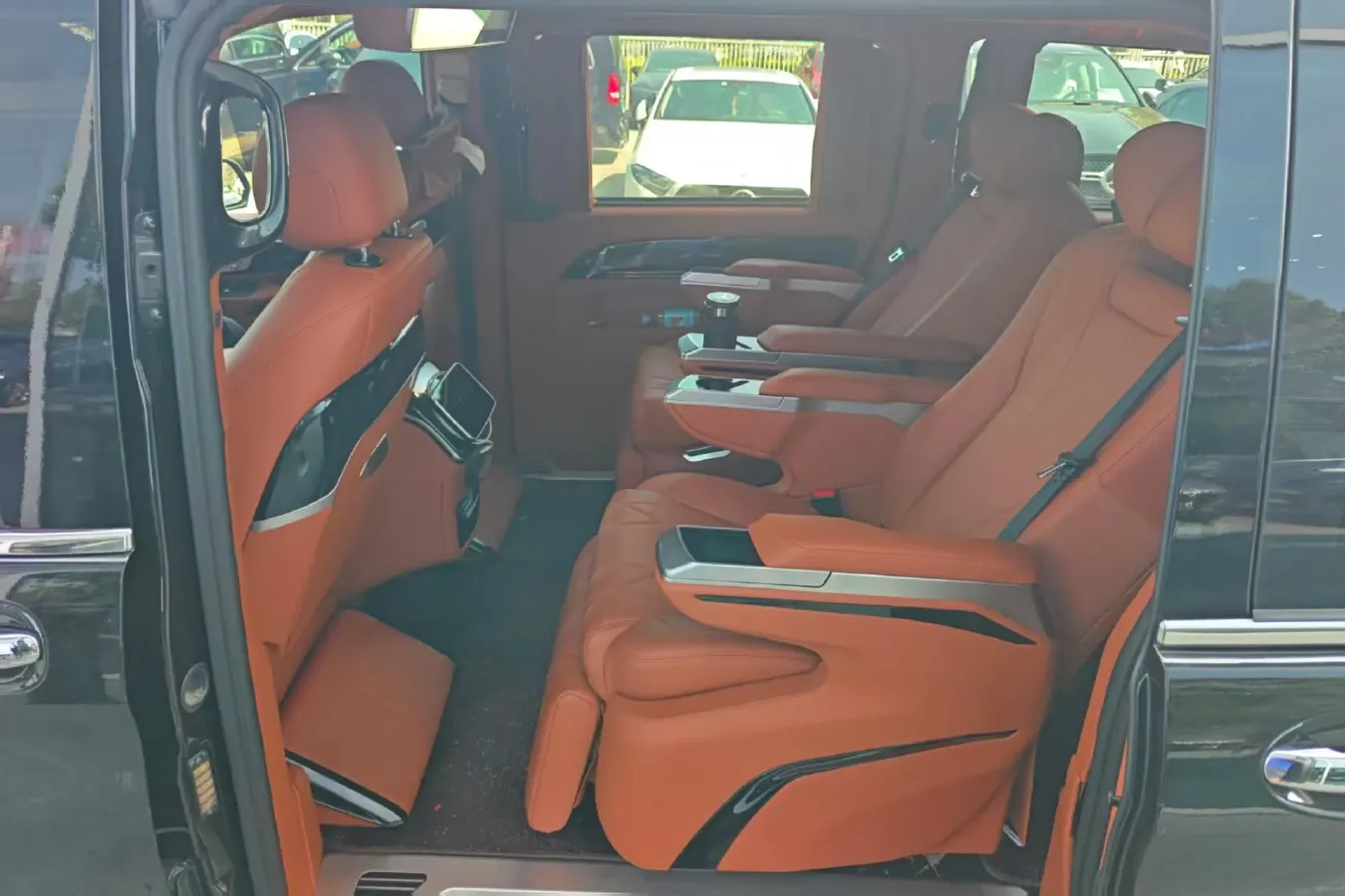 2024 Mansory V Class 2.0T 211HP L4 9AT,autocango,china used car exporter,china ev exporter,chinese used car exporter,chinese used ev exporter