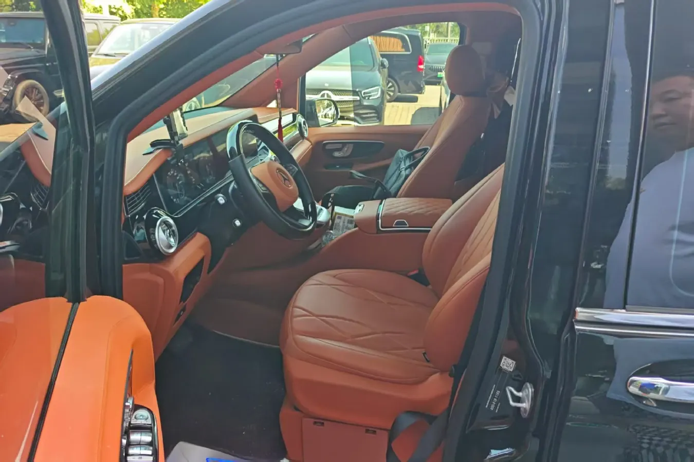 2024 Mansory V Class 2.0T 211HP L4 9AT,autocango,china used car exporter,china ev exporter,chinese used car exporter,chinese used ev exporter