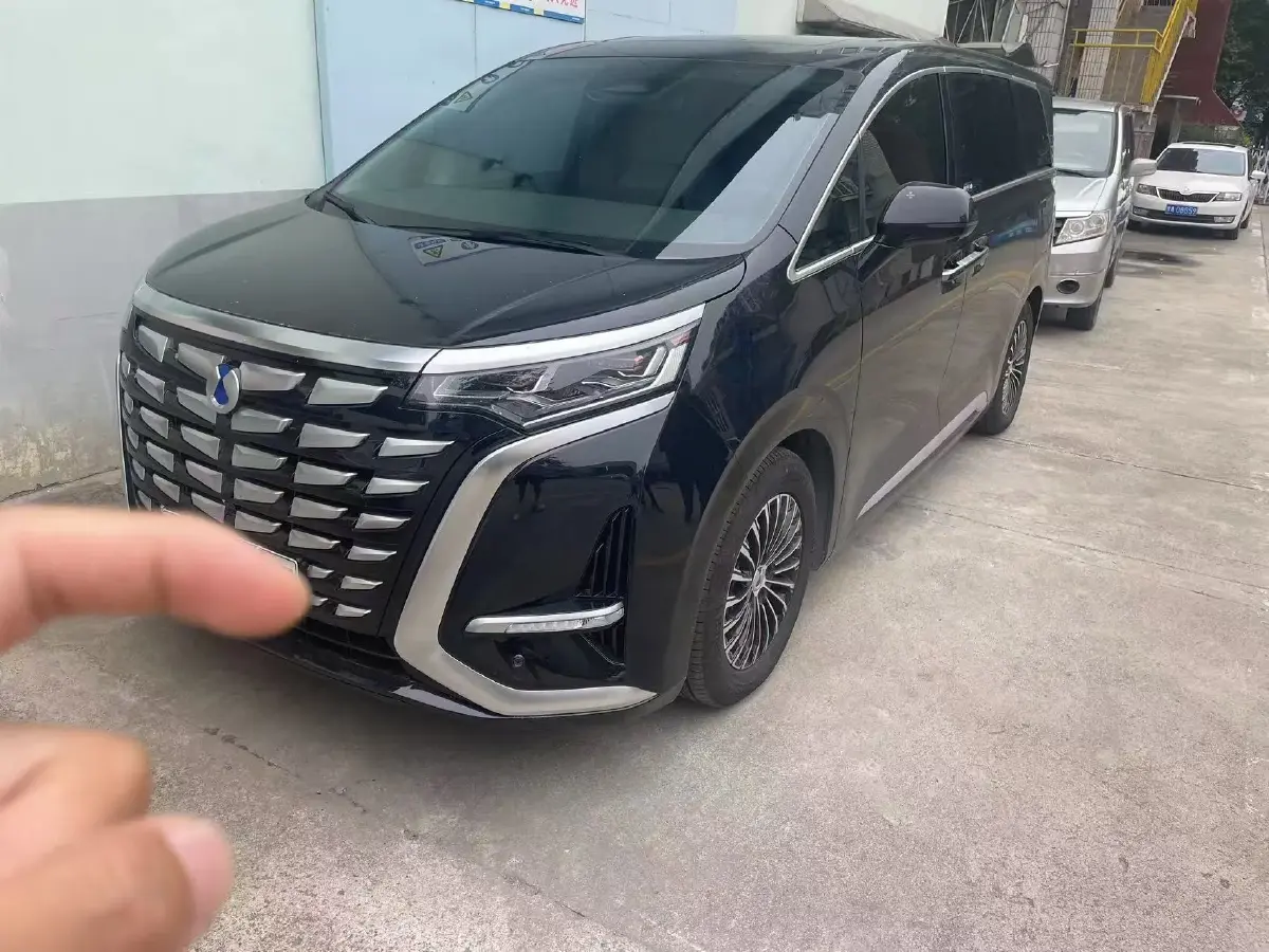 2024 Denza D9 1.5T 139HP L4 E-CVT PHEV 40KWH