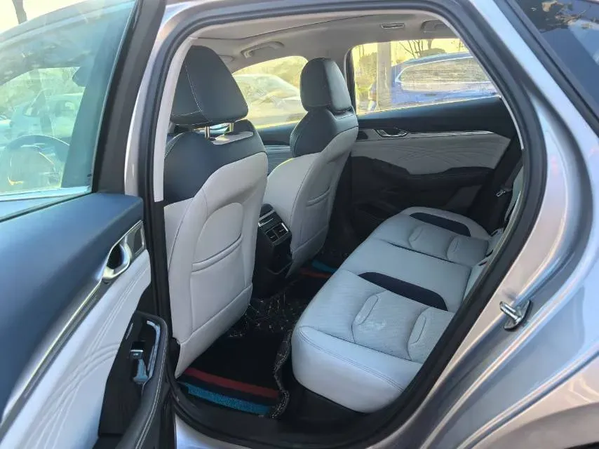 2021 Geely Preface 2.0T 190HP L4 7DCT,autocango,china used car exporter,china ev exporter,chinese used car exporter,chinese used ev exporter