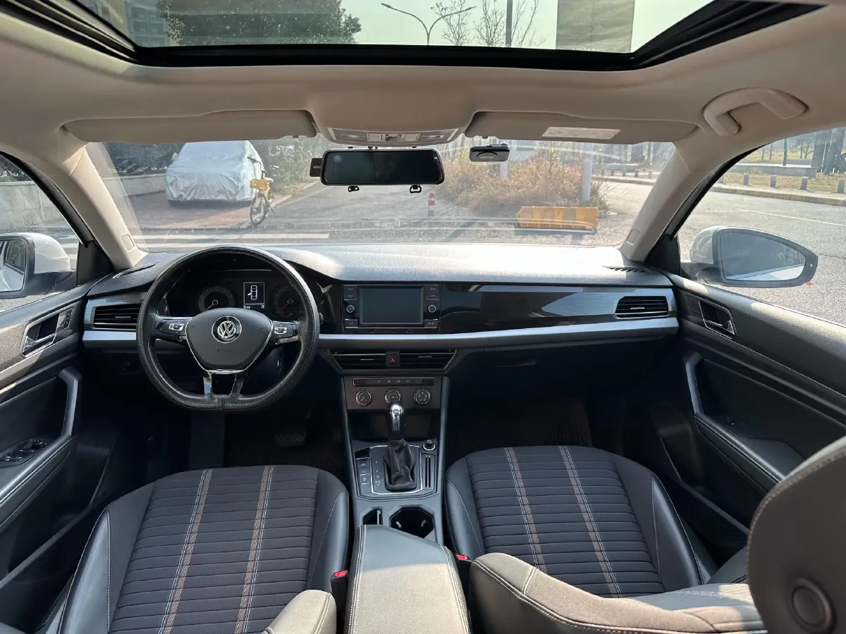 2019 Volkswagen Lavida 1.5L 116HP L4 6AT,autocango,china used car exporter,china ev exporter,chinese used car exporter,chinese used ev exporter