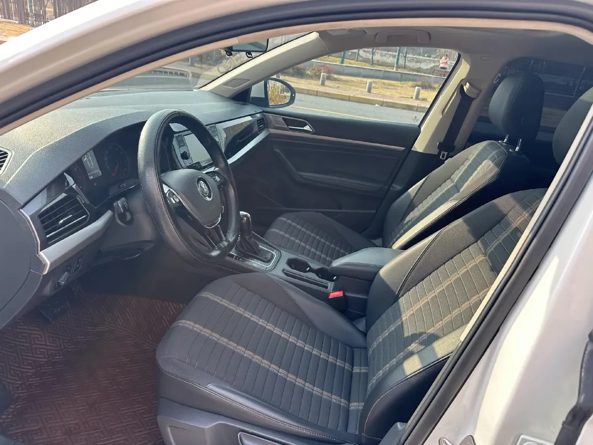 2019 Volkswagen Lavida 1.5L 116HP L4 6AT,autocango,china used car exporter,china ev exporter,chinese used car exporter,chinese used ev exporter