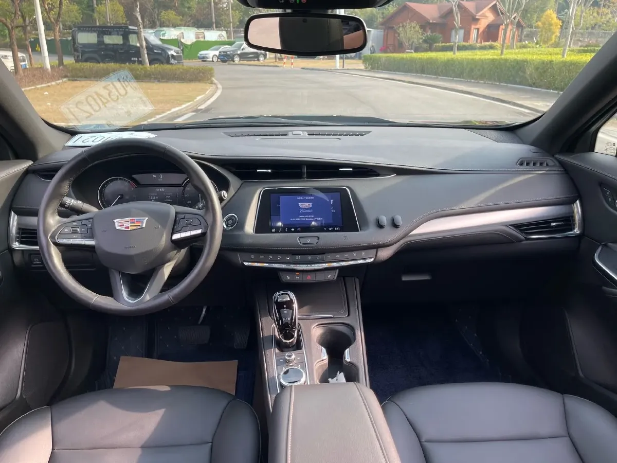 2021 Cadillac XT4 2.0T 237HP L4 9AT,autocango,china used car exporter,china ev exporter,chinese used car exporter,chinese used ev exporter