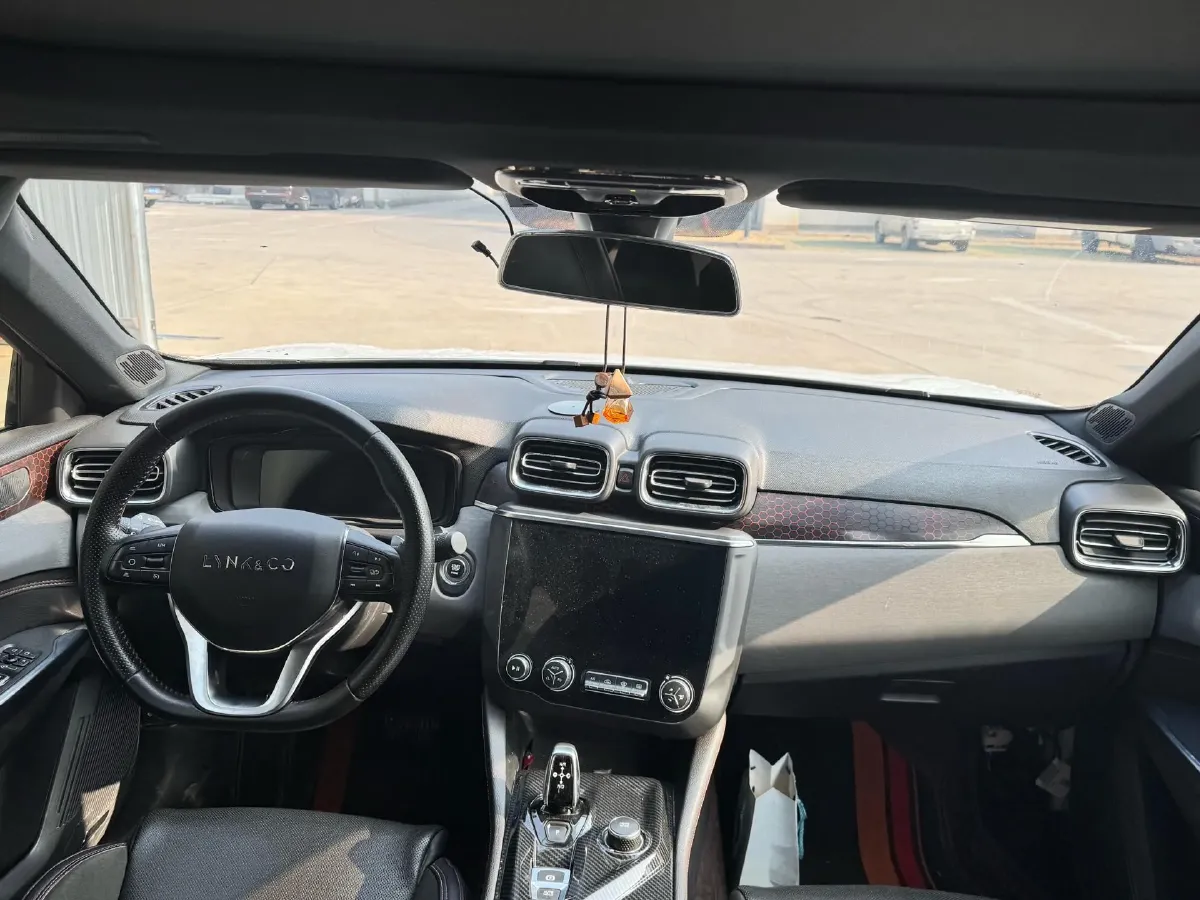 2019 Qoros 5 1.6T 197HP L4 7DCT,autocango,china used car exporter,china ev exporter,chinese used car exporter,chinese used ev exporter