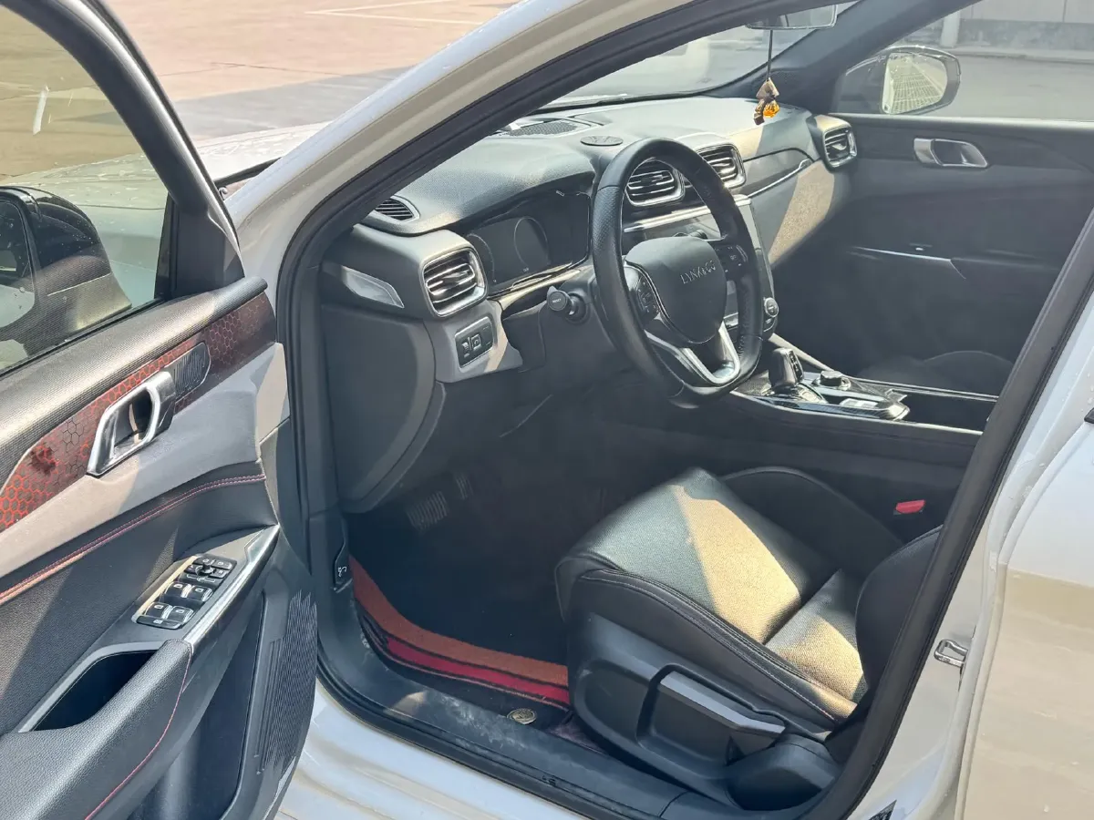 2019 Qoros 5 1.6T 197HP L4 7DCT,autocango,china used car exporter,china ev exporter,chinese used car exporter,chinese used ev exporter