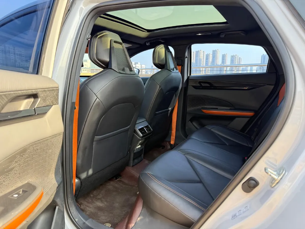 2022 ChangAn UNI-V 1.5T 188HP L4 7DCT,autocango,china used car exporter,china ev exporter,chinese used car exporter,chinese used ev exporter