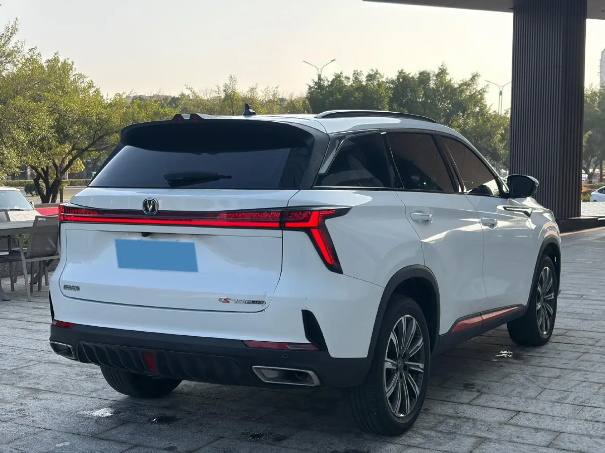 2022 ChangAn CS75 Plus 1.5T 188HP L4 8AT,autocango,china used car exporter,china ev exporter,chinese used car exporter,chinese used ev exporter