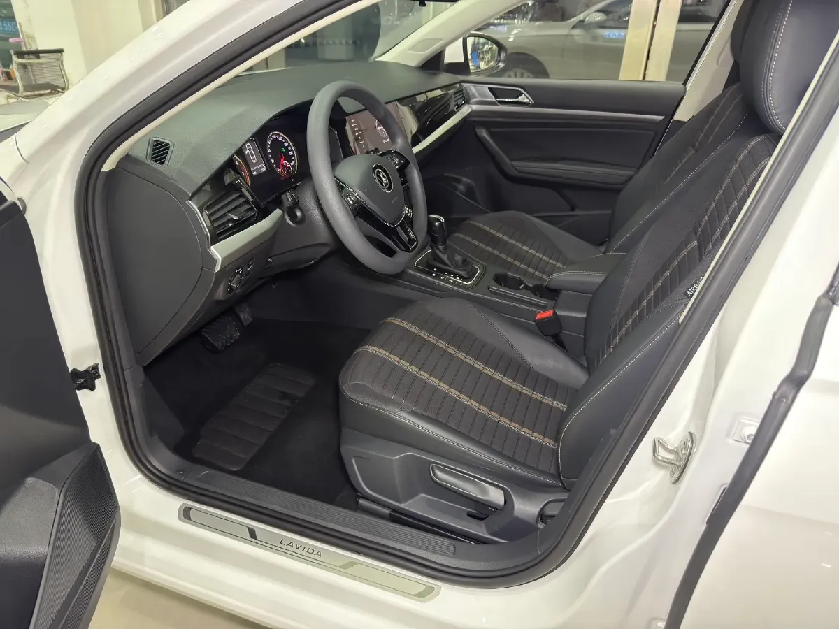 2021 Volkswagen Lavida 1.4T 150HP L4 7DCT,autocango,china used car exporter,china ev exporter,chinese used car exporter,chinese used ev exporter