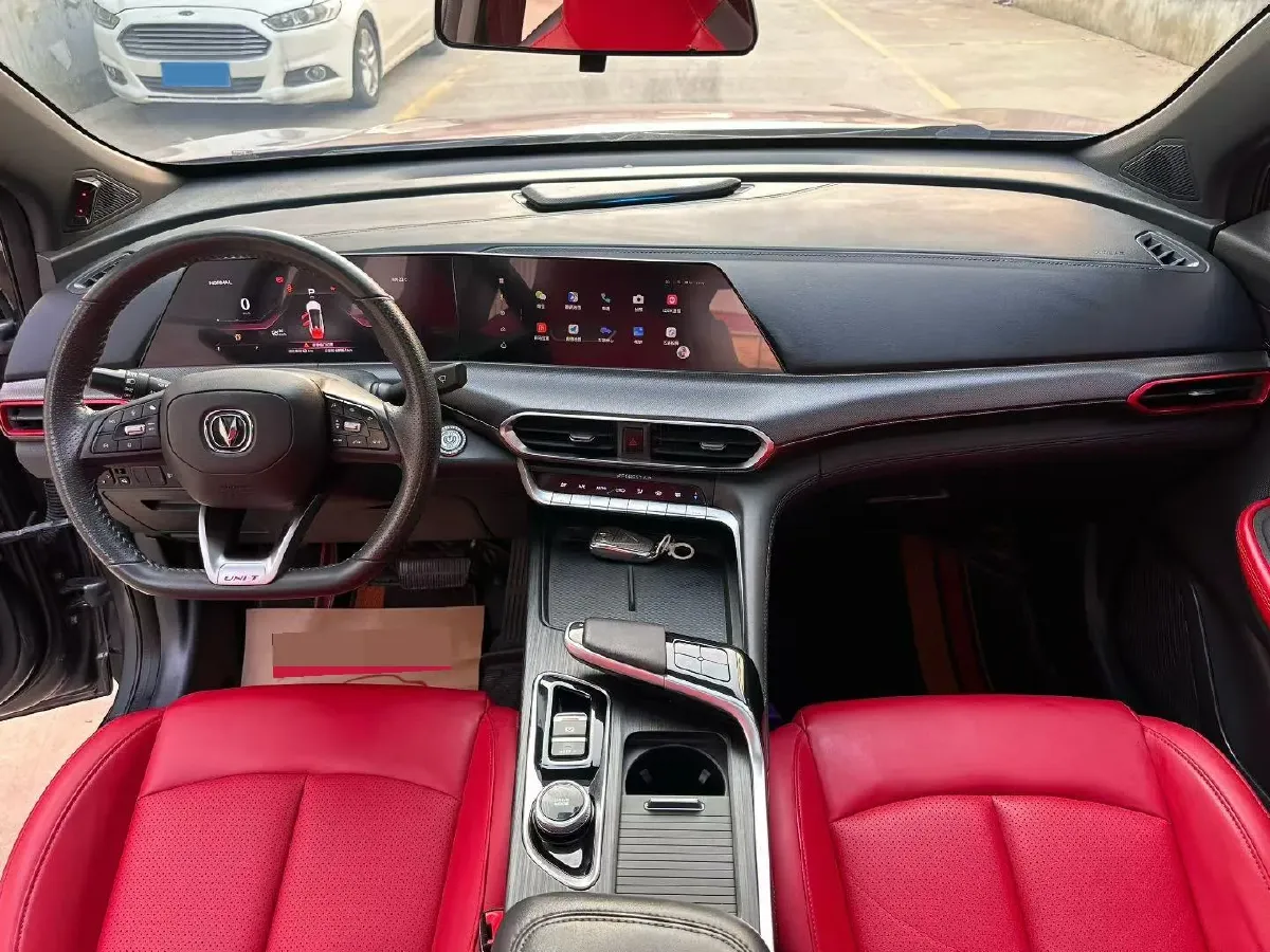 2020 ChangAn UNI-T 1.5T 180HP L4 7DCT,autocango,china used car exporter,china ev exporter,chinese used car exporter,chinese used ev exporter