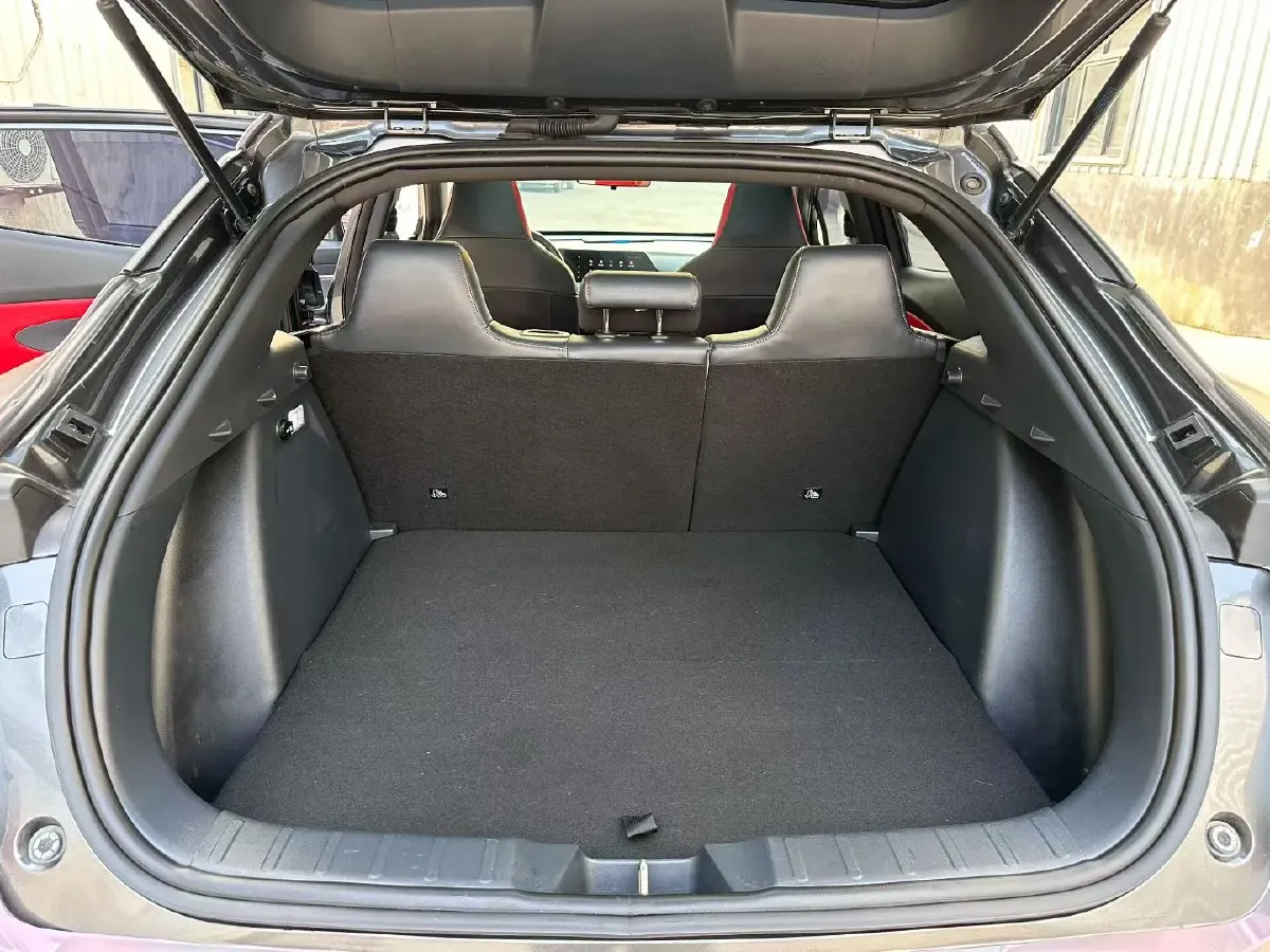 2020 ChangAn UNI-T 1.5T 180HP L4 7DCT,autocango,china used car exporter,china ev exporter,chinese used car exporter,chinese used ev exporter