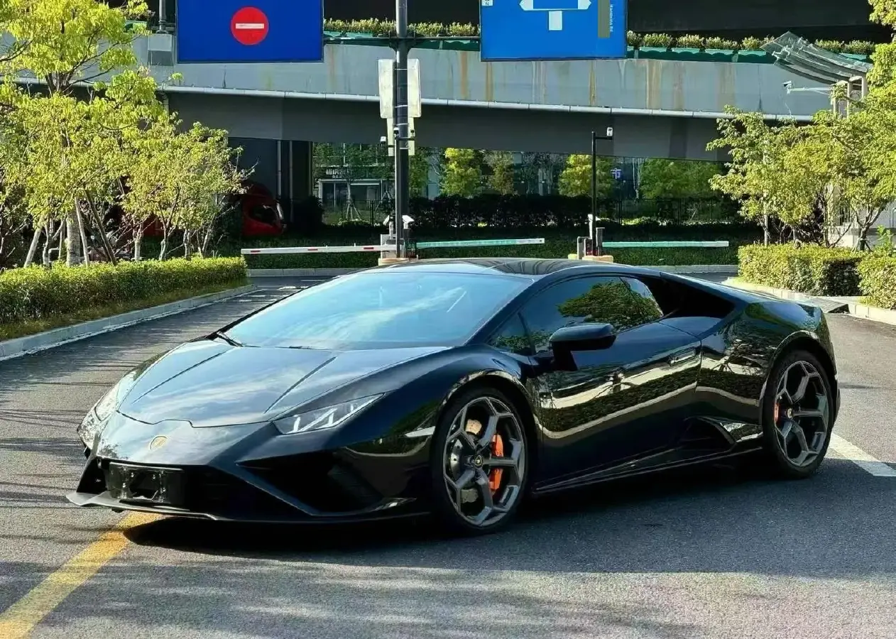 2020 Lamborghini Huracán 5.2L 611HP V10 7DCT