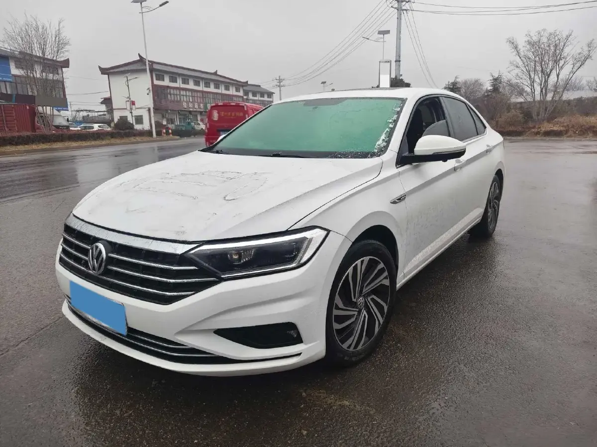 2022 Volkswagen Sagitar 1.4T 150HP L4 7DCT