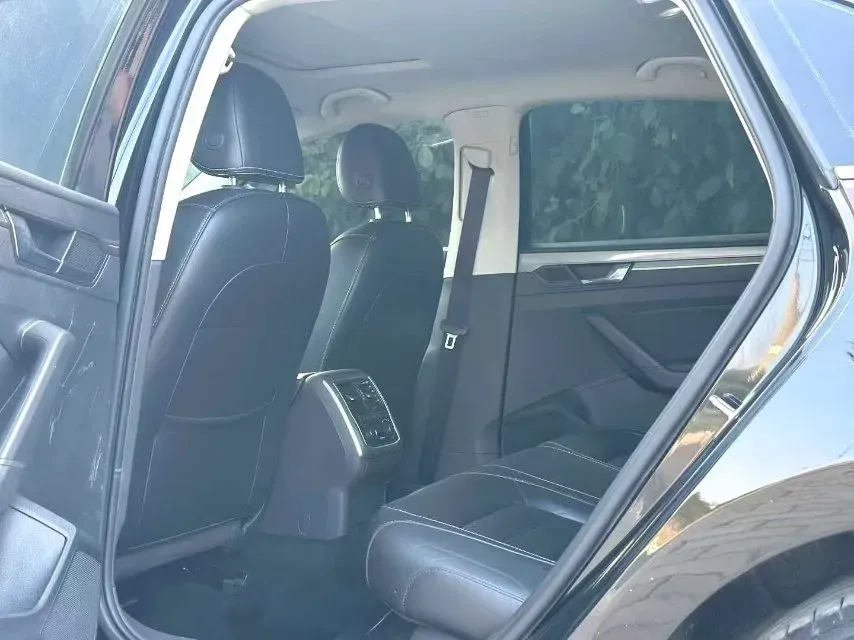 2015 Volkswagen Passat 1.8T 160HP L4 6AT,autocango,china used car exporter,china ev exporter,chinese used car exporter,chinese used ev exporter