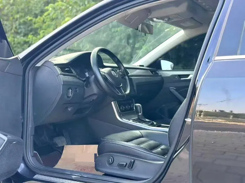 2015 Volkswagen Passat 1.8T 160HP L4 6AT,autocango,china used car exporter,china ev exporter,chinese used car exporter,chinese used ev exporter