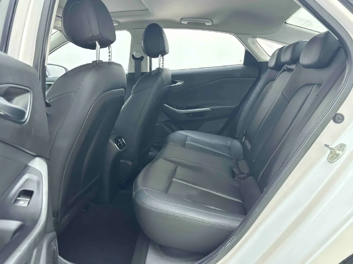 2021 Hyundai La Festa 1.6T 204HP L4 7DCT,autocango,china used car exporter,china ev exporter,chinese used car exporter,chinese used ev exporter