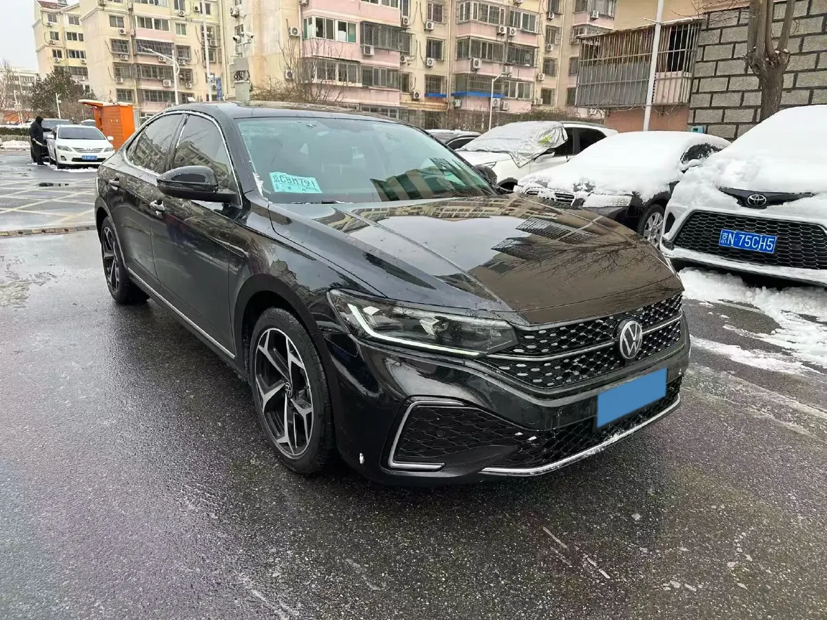 2025 Volkswagen Passat 2.0T 220HP L4 7DCT,autocango,china used car exporter,china ev exporter,chinese used car exporter,chinese used ev exporter