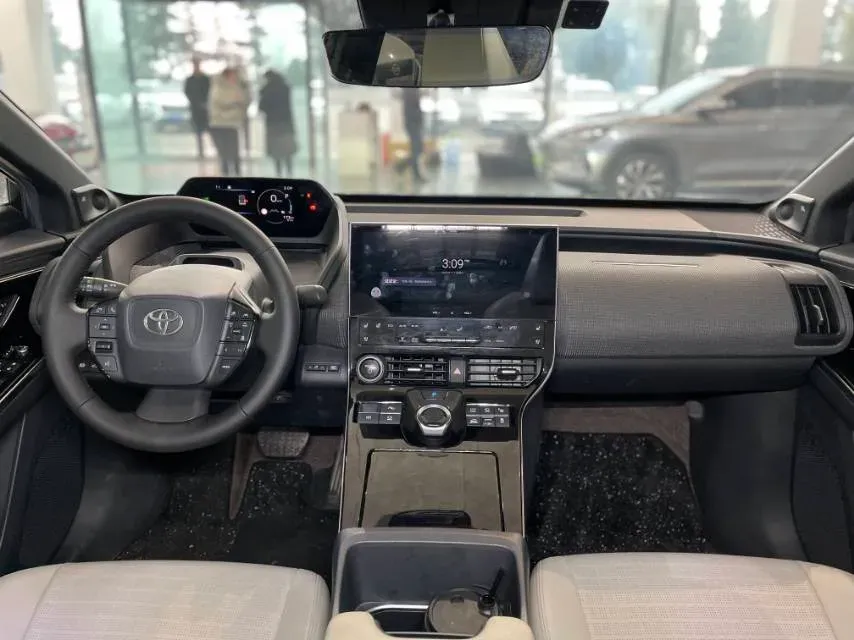 2022 Toyota bZ4X BEV 66.7KWH,autocango,china used car exporter,china ev exporter,chinese used car exporter,chinese used ev exporter