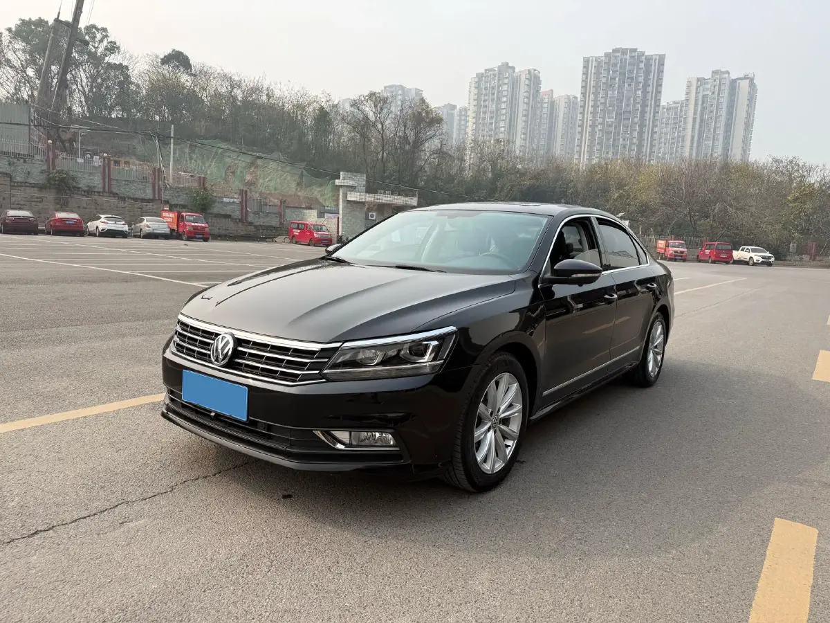 2017 Volkswagen Passat 1.8T 180HP L4 7DCT