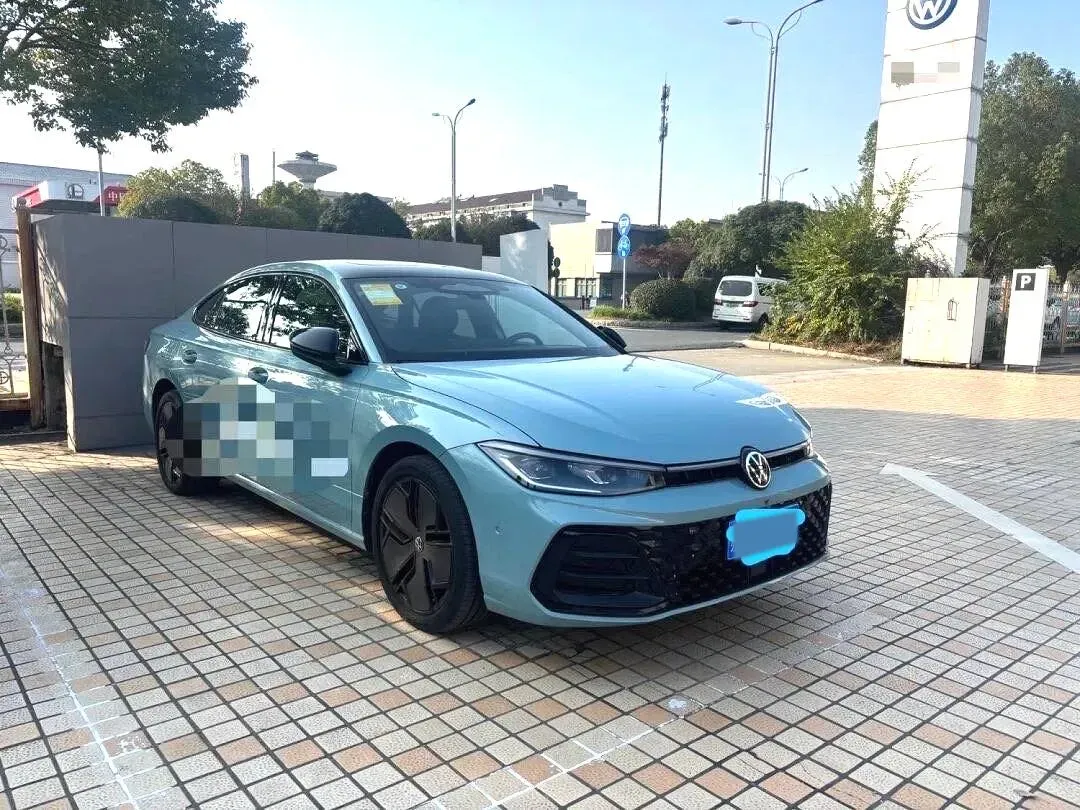 2025 Volkswagen Passat 2.0T 220HP L4 7DCT,autocango,china used car exporter,china ev exporter,chinese used car exporter,chinese used ev exporter