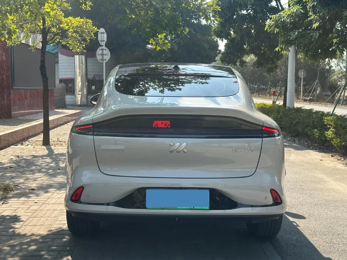 2025 IM LS6 BEV 75KWH,autocango,china used car exporter,china ev exporter,chinese used car exporter,chinese used ev exporter