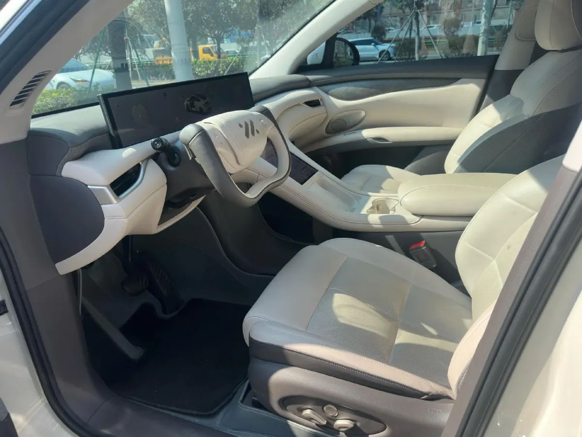 2025 IM LS6 BEV 75KWH,autocango,china used car exporter,china ev exporter,chinese used car exporter,chinese used ev exporter