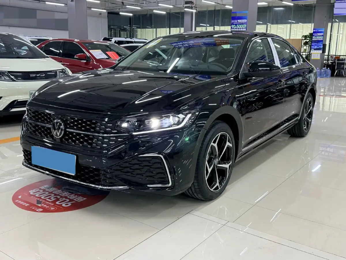 2026 Volkswagen Passat 2.0T 220HP L4 7DCT