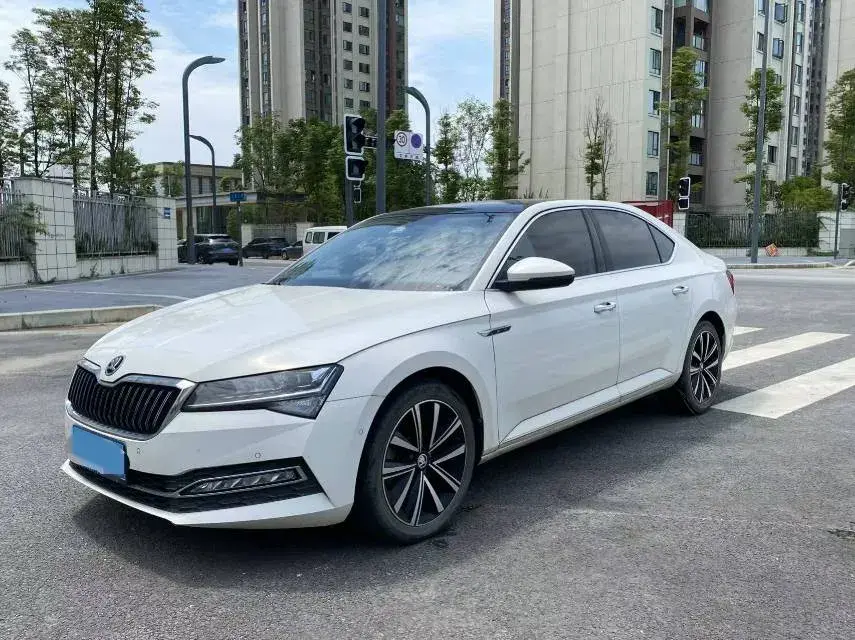 2023 Skoda Superb 1.4T 150HP L4 7DCT