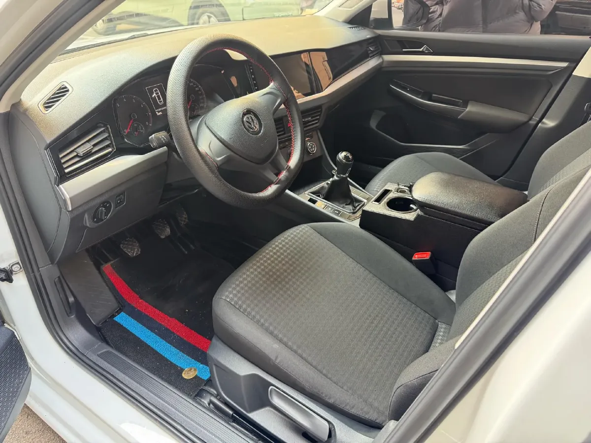 2019 MAXUS XinTu V80 2.5T 136HP L4 6MT,autocango,china used car exporter,china ev exporter,chinese used car exporter,chinese used ev exporter