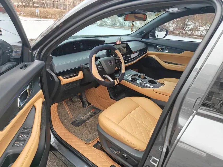 2021 ChangAn UNI-K 2.0T 233HP L4 8AT,autocango,china used car exporter,china ev exporter,chinese used car exporter,chinese used ev exporter