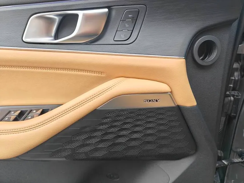 2021 ChangAn UNI-K 2.0T 233HP L4 8AT,autocango,china used car exporter,china ev exporter,chinese used car exporter,chinese used ev exporter