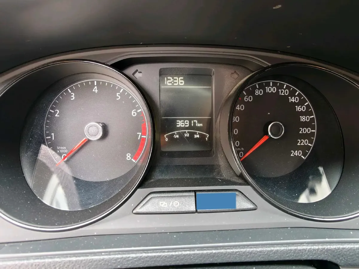 2017 Volkswagen Lavida 1.6L 110HP L4 6AT,autocango,china used car exporter,china ev exporter,chinese used car exporter,chinese used ev exporter