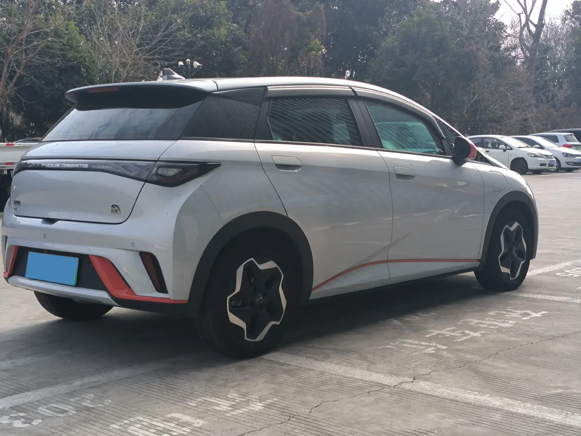 2021 Ford Escort 1.5L 122HP L3 6AT,autocango,china used car exporter,china ev exporter,chinese used car exporter,chinese used ev exporter