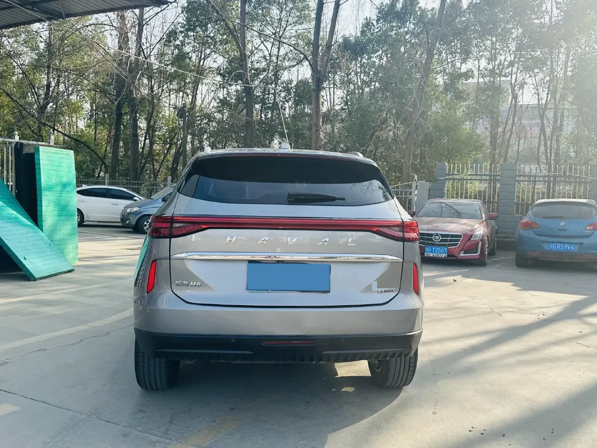 2021 Haval H6 2.0T 211HP L4 7DCT,autocango,china used car exporter,china ev exporter,chinese used car exporter,chinese used ev exporter