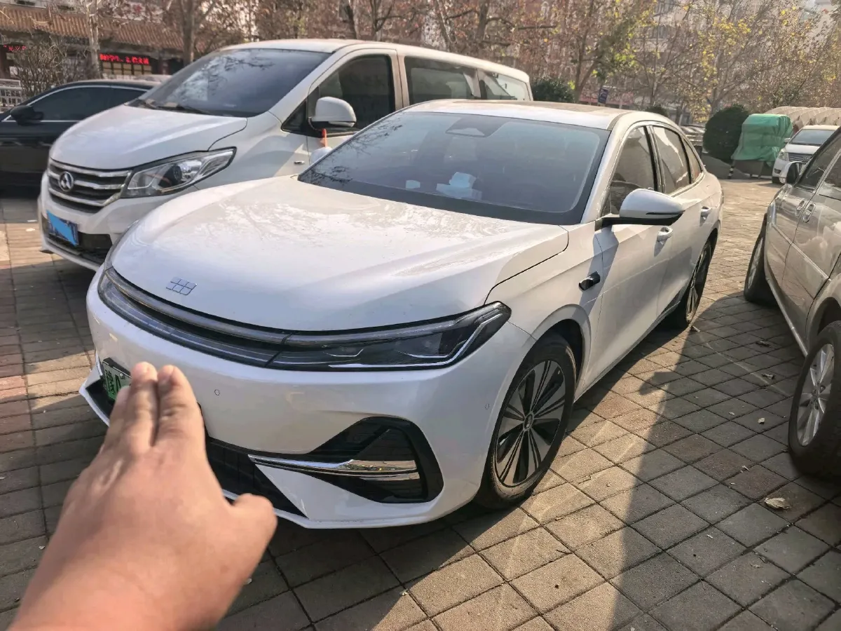 2025 Geely Galaxy A7 1.5L 112HP L4 1DHT PHEV,autocango,china used car exporter,china ev exporter,chinese used car exporter,chinese used ev exporter