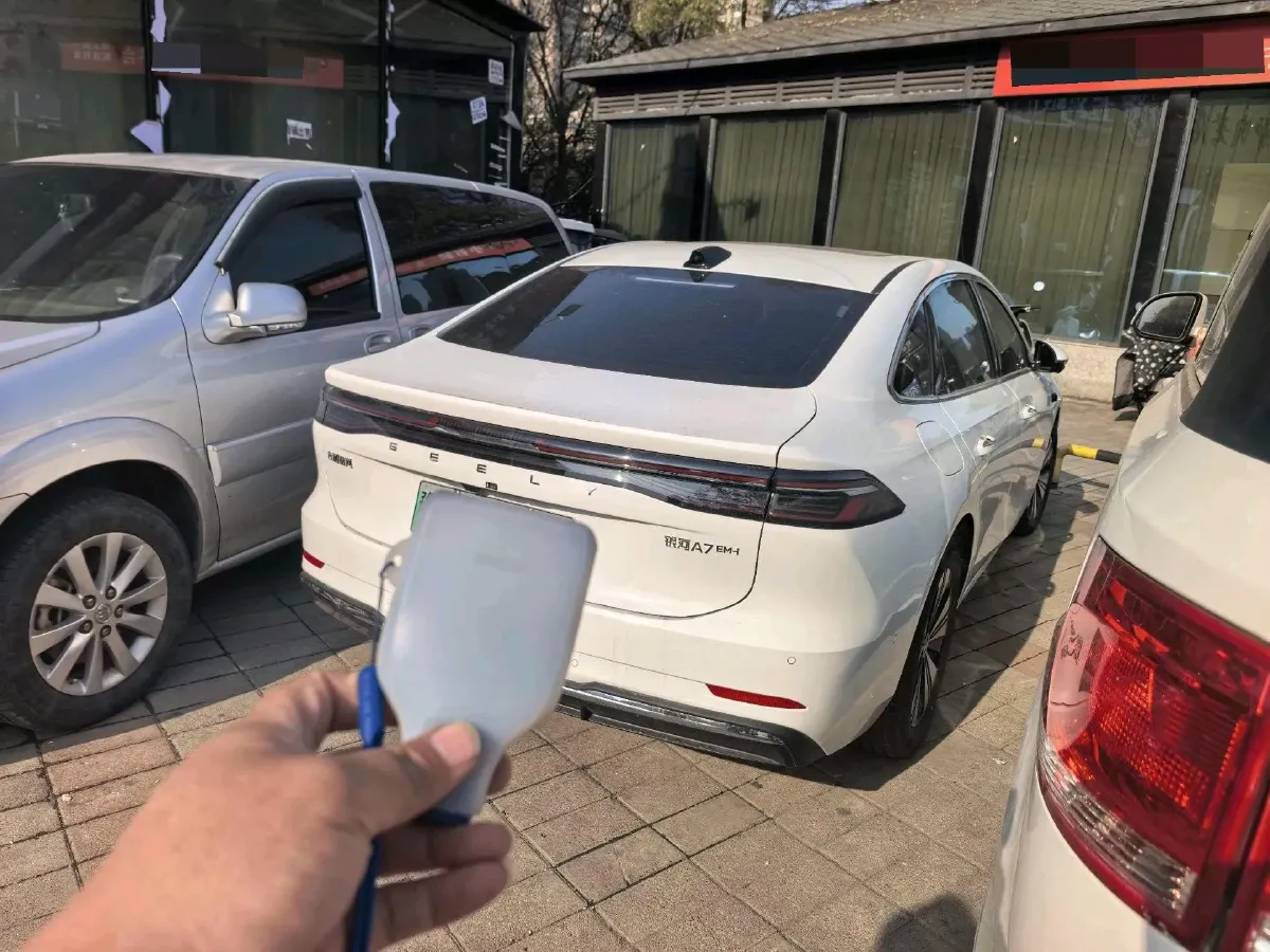 2025 Geely Galaxy A7 1.5L 112HP L4 1DHT PHEV,autocango,china used car exporter,china ev exporter,chinese used car exporter,chinese used ev exporter