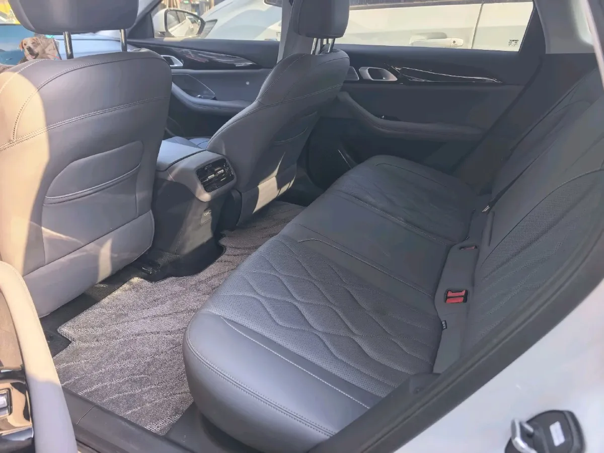 2025 Geely Galaxy A7 1.5L 112HP L4 1DHT PHEV,autocango,china used car exporter,china ev exporter,chinese used car exporter,chinese used ev exporter