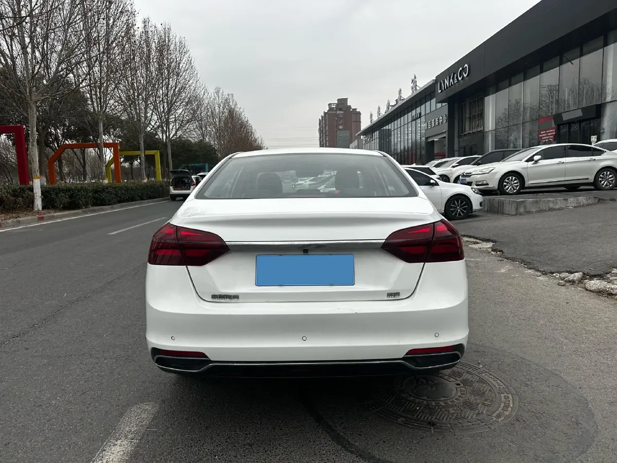 2019 Geely Emgrand 1.5L 109HP L4 5MT,autocango,china used car exporter,china ev exporter,chinese used car exporter,chinese used ev exporter