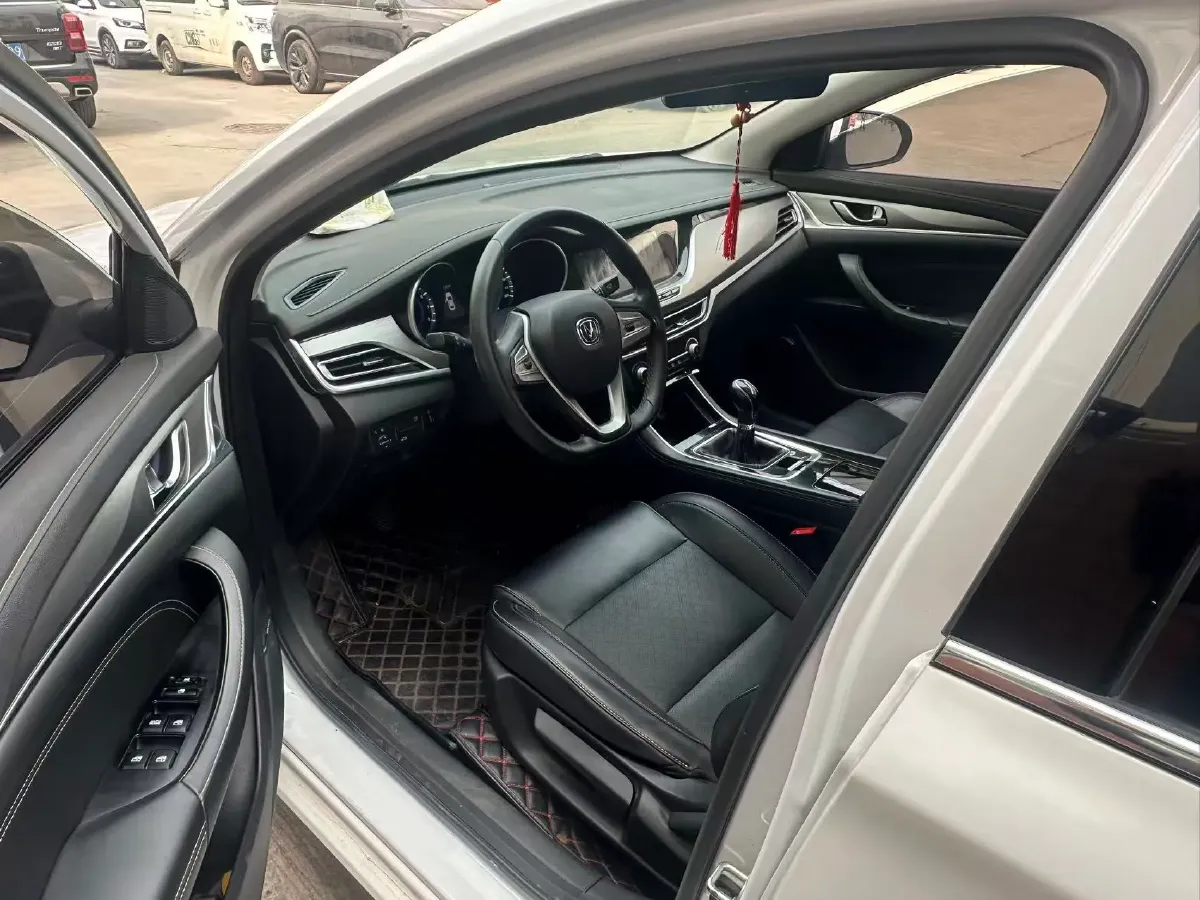 2019 ChangAn Eado 1.6L 128HP L4 5MT,autocango,china used car exporter,china ev exporter,chinese used car exporter,chinese used ev exporter