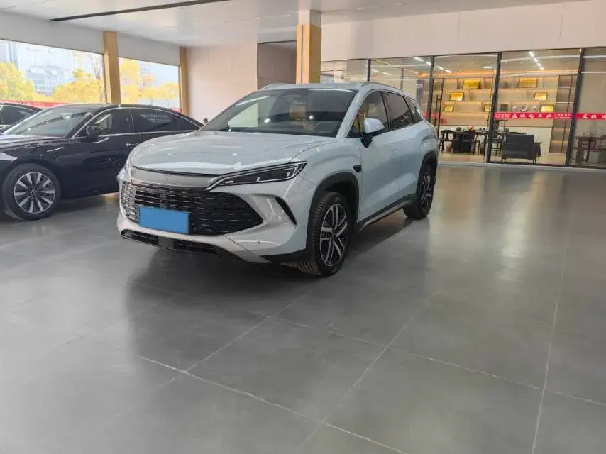 2025 BYD SongL DM-i 1.5L 101HP L4 E-CVT PHEV 18.3KWH