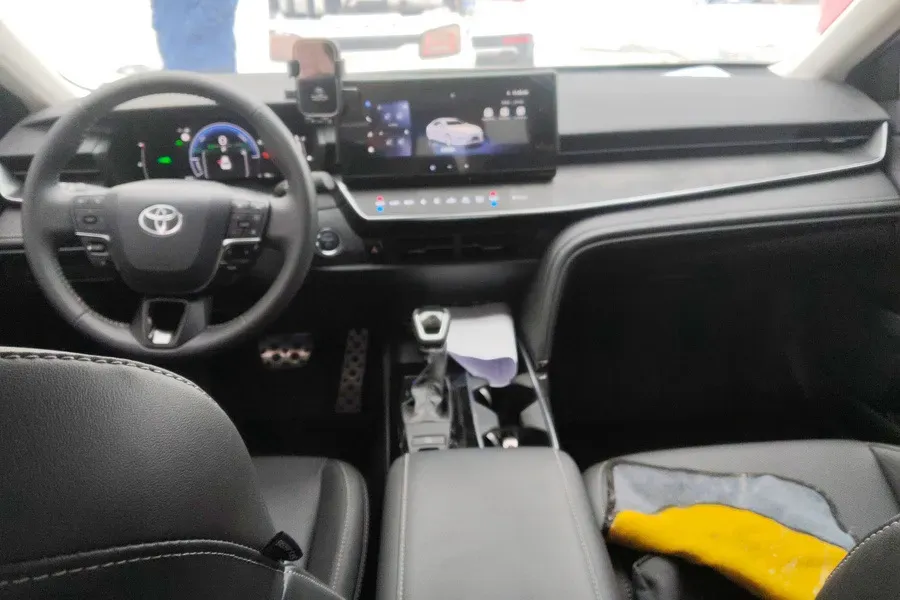 2026 Toyota Camry 2.0L 152HP L4 E-CVT Hybrid,autocango,china used car exporter,china ev exporter,chinese used car exporter,chinese used ev exporter