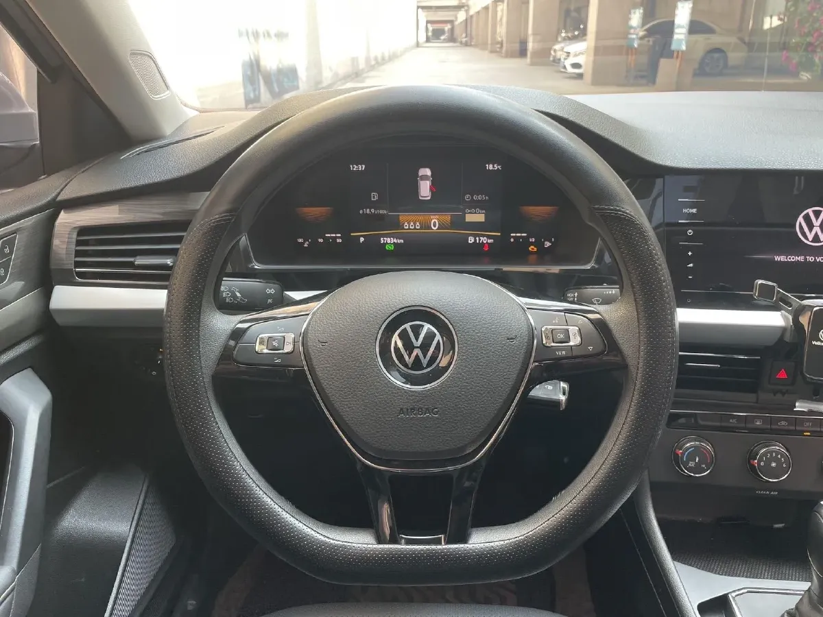 2021 Volkswagen Lavida 1.5L 113HP L4 6AT,autocango,china used car exporter,china ev exporter,chinese used car exporter,chinese used ev exporter